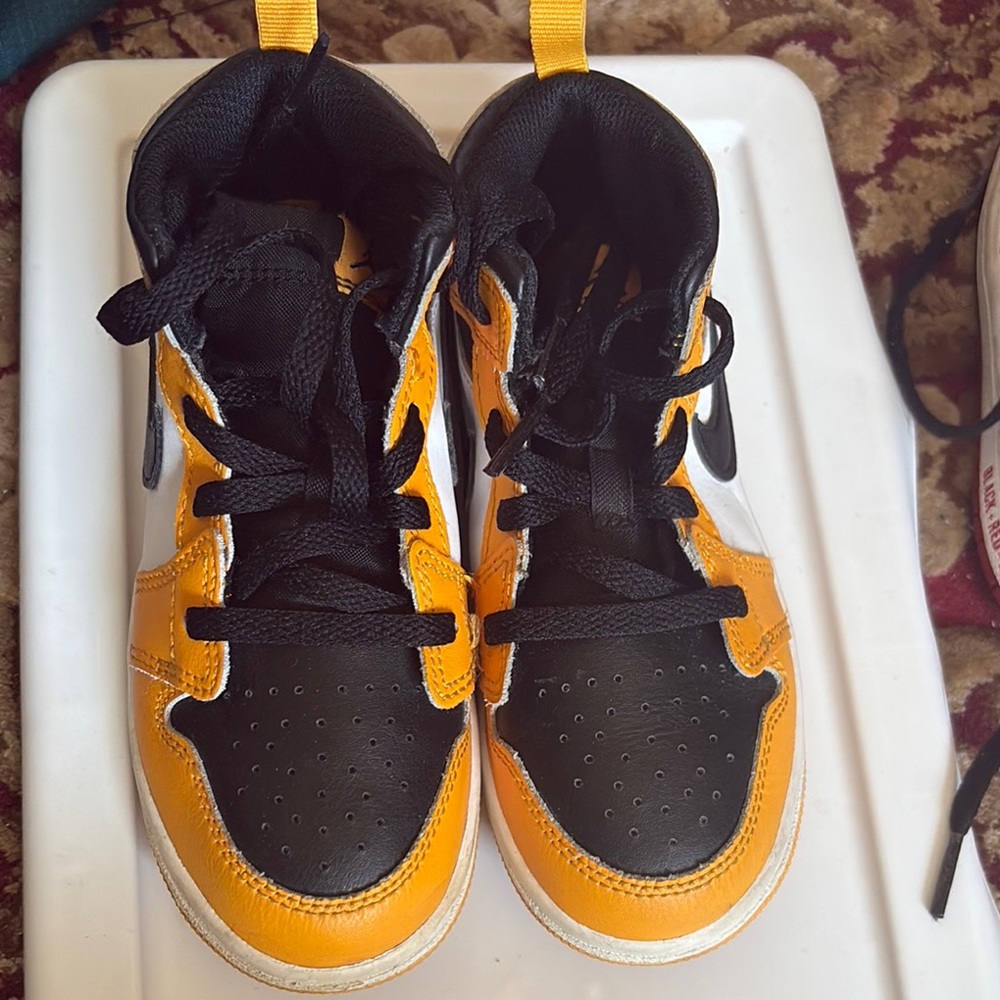 Jordan Kids Black and Orange Sneakers